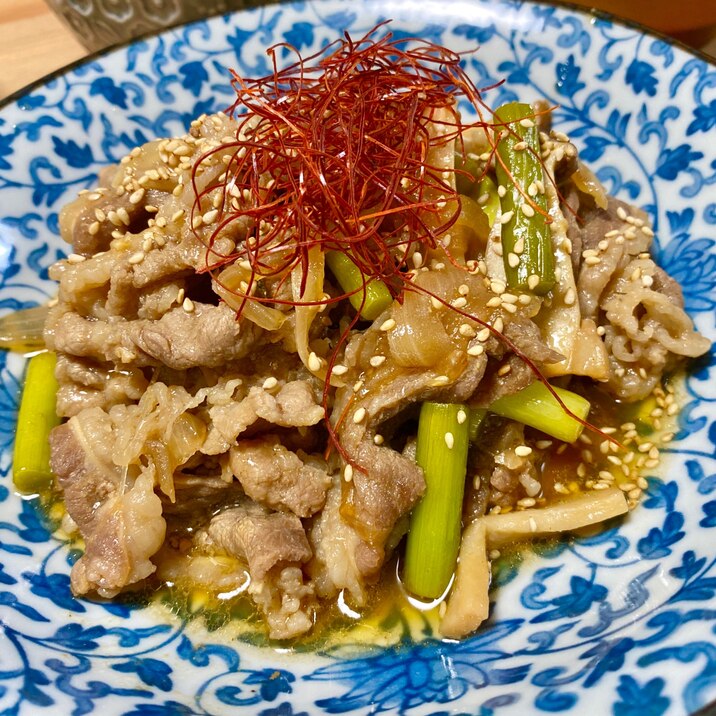 牛肉とニンニクの芽の甘辛炒め